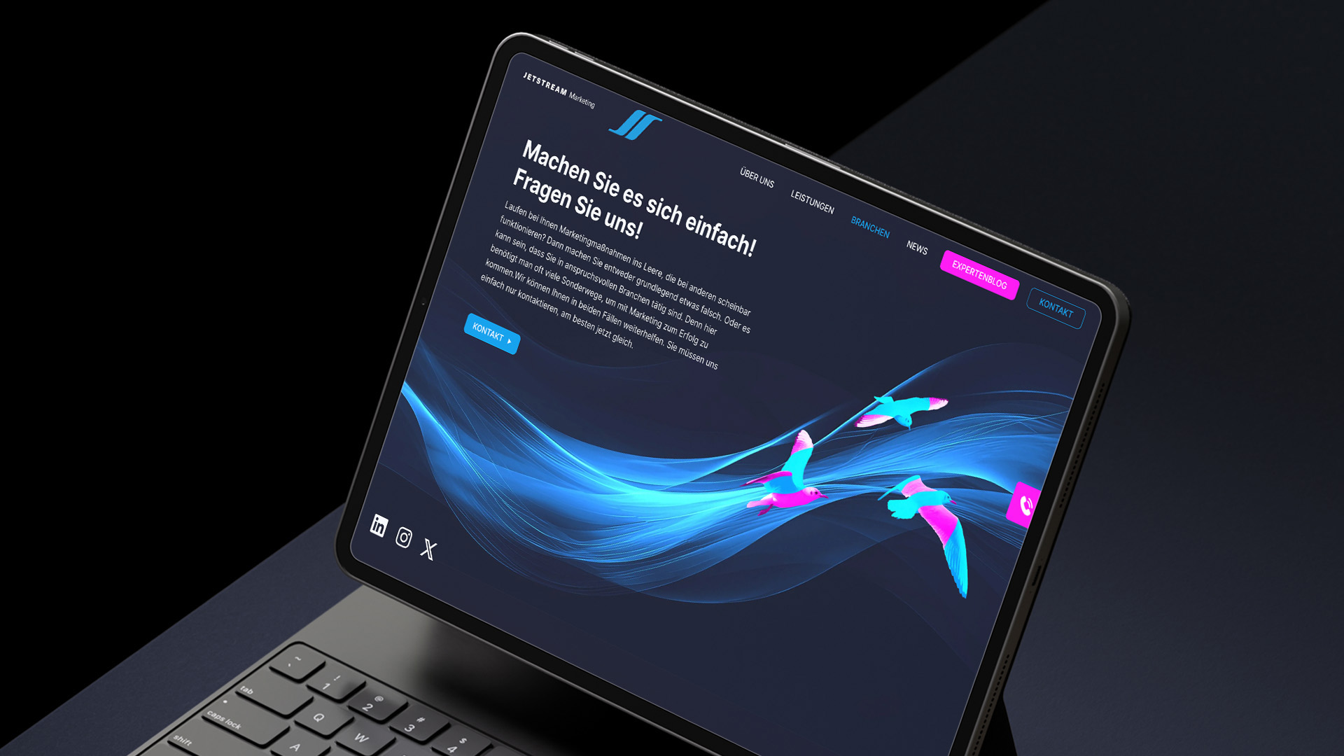 Laptop mit Webseite